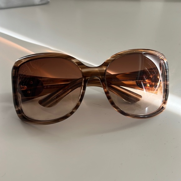 Super cute, chic, vintage GUCCI sunglasses